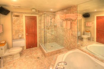 Chateau Saint-marc 4* Montreal