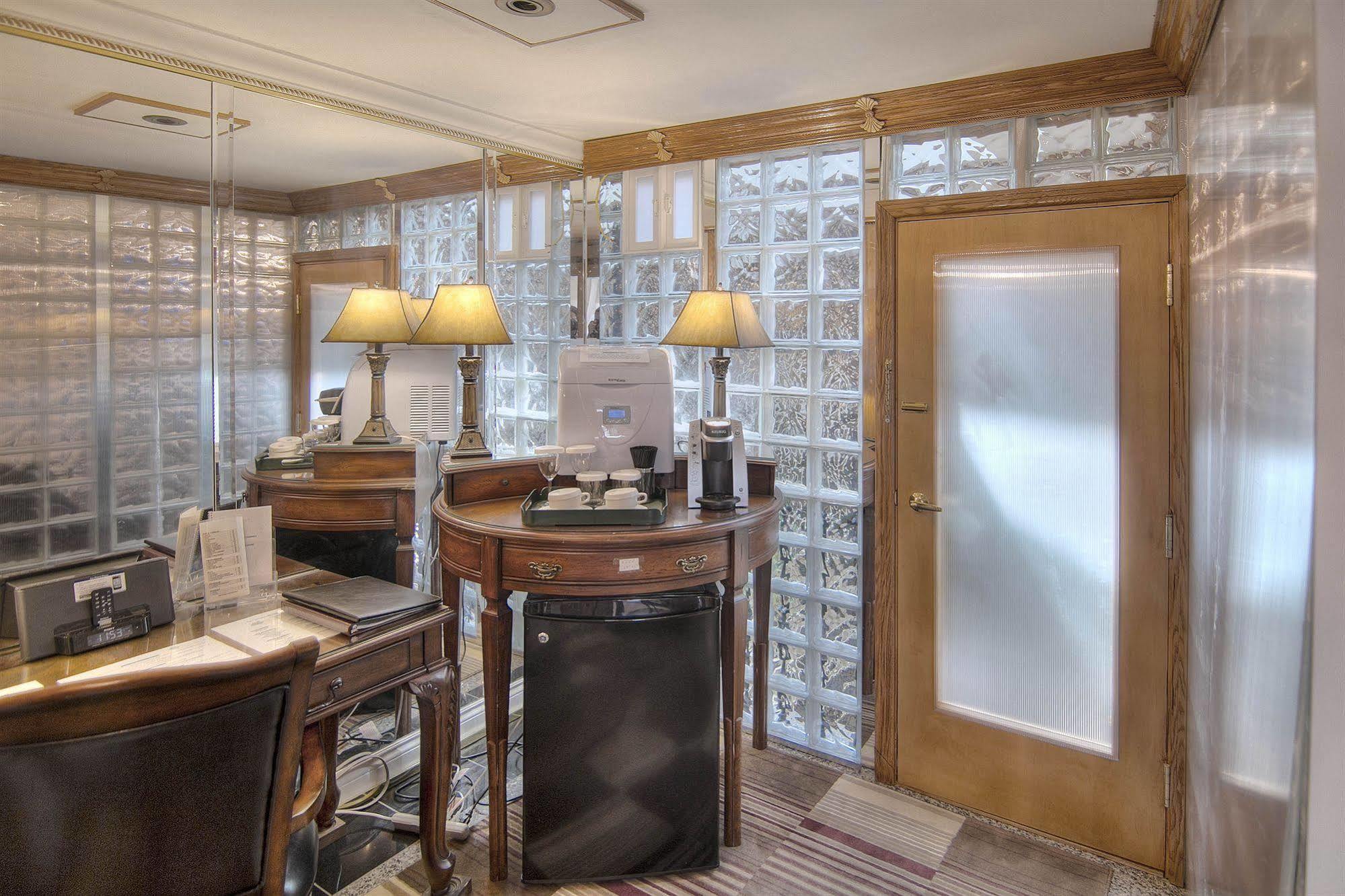 Hotel Chateau Saint-marc 4*