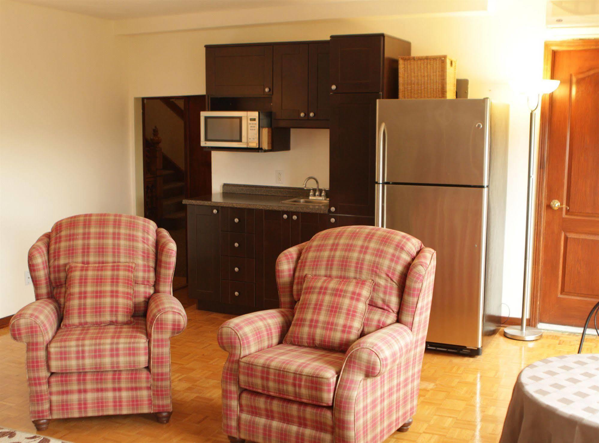 De La Place Royale 3*