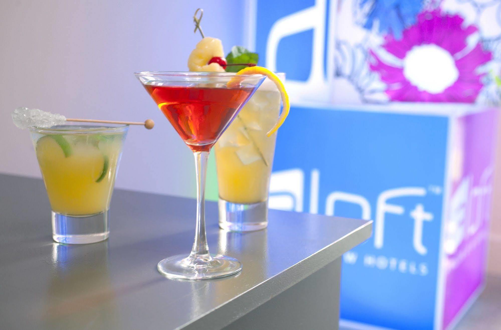 Hotel Aloft Airport 3*