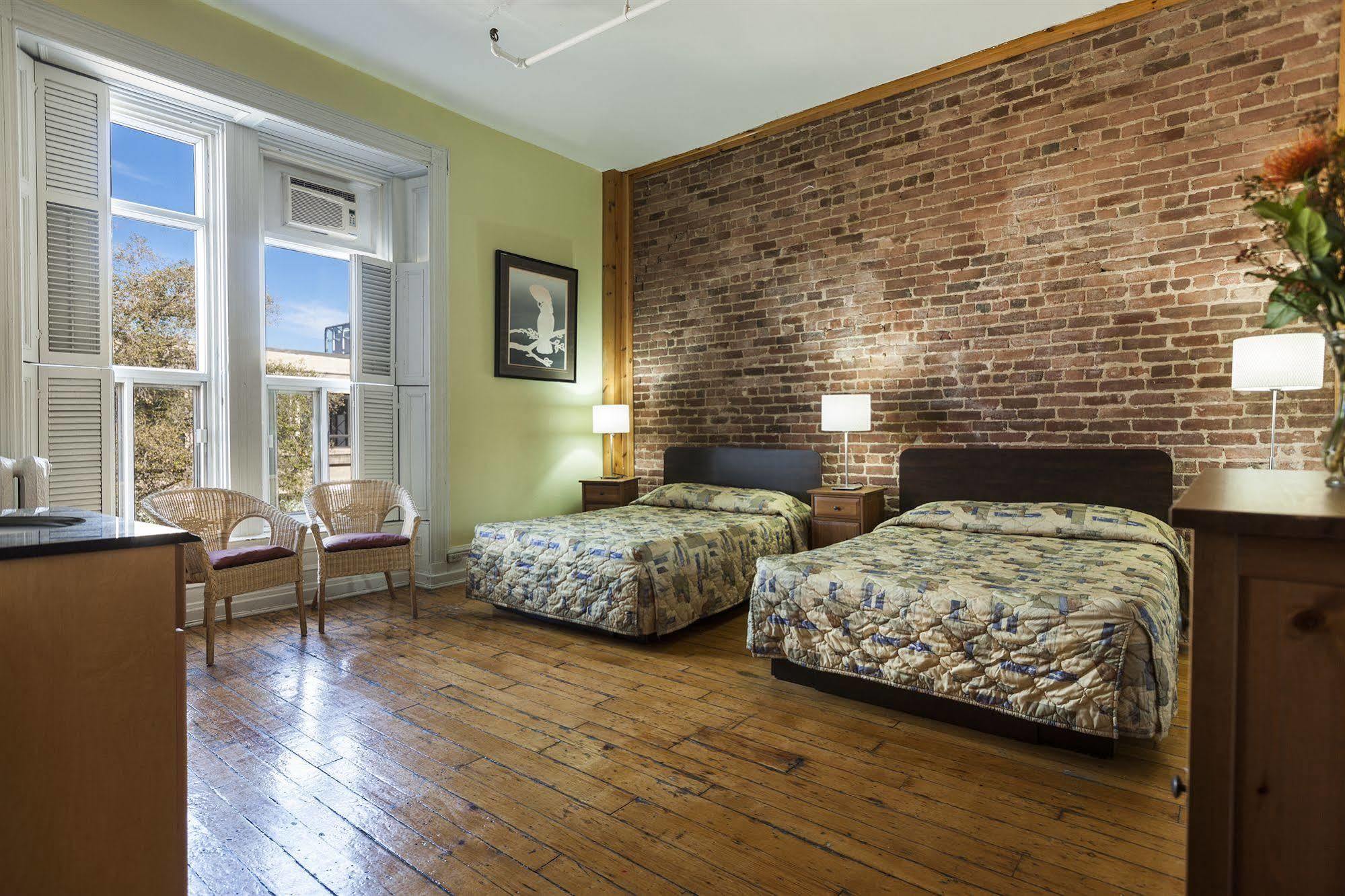 Abri Du Voyageur Hotel Montreal