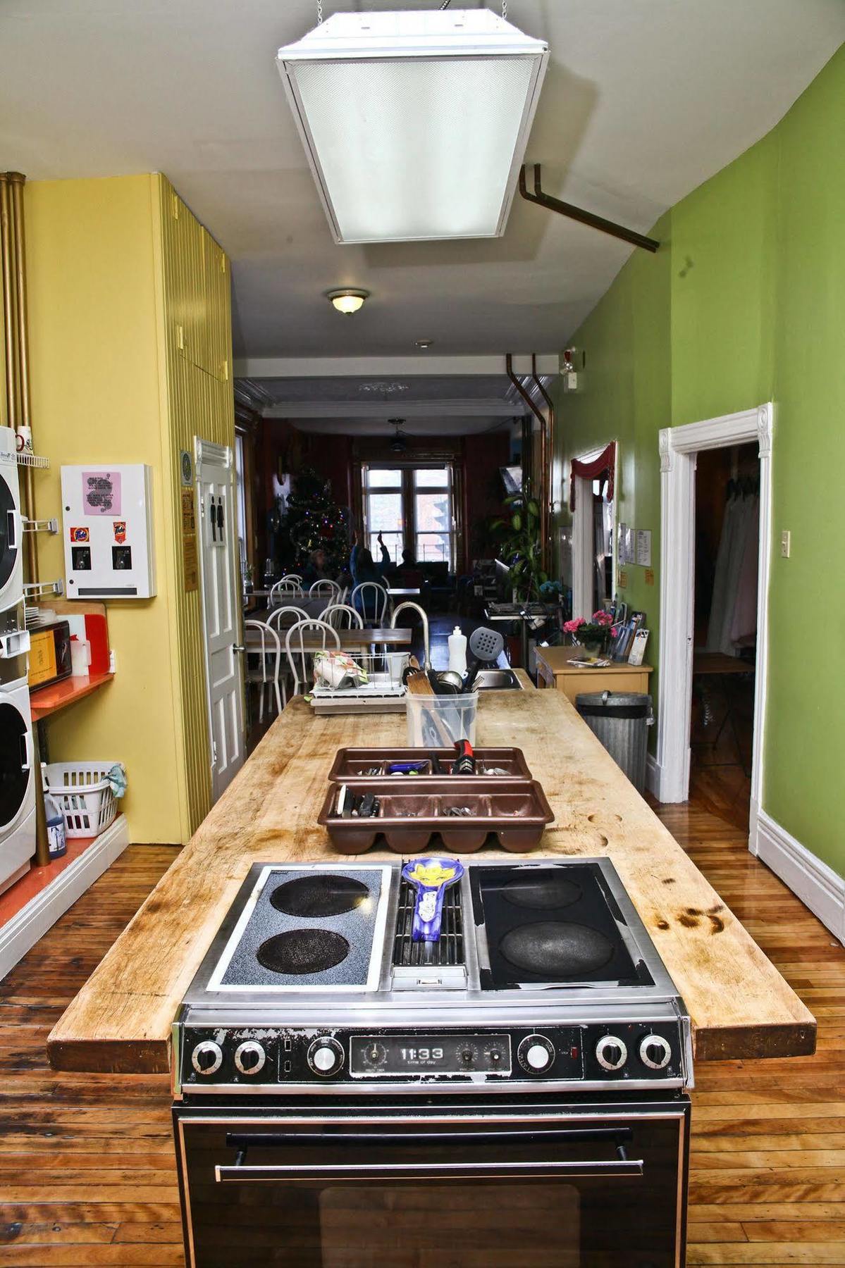 Auberge Du Plateau Montreal