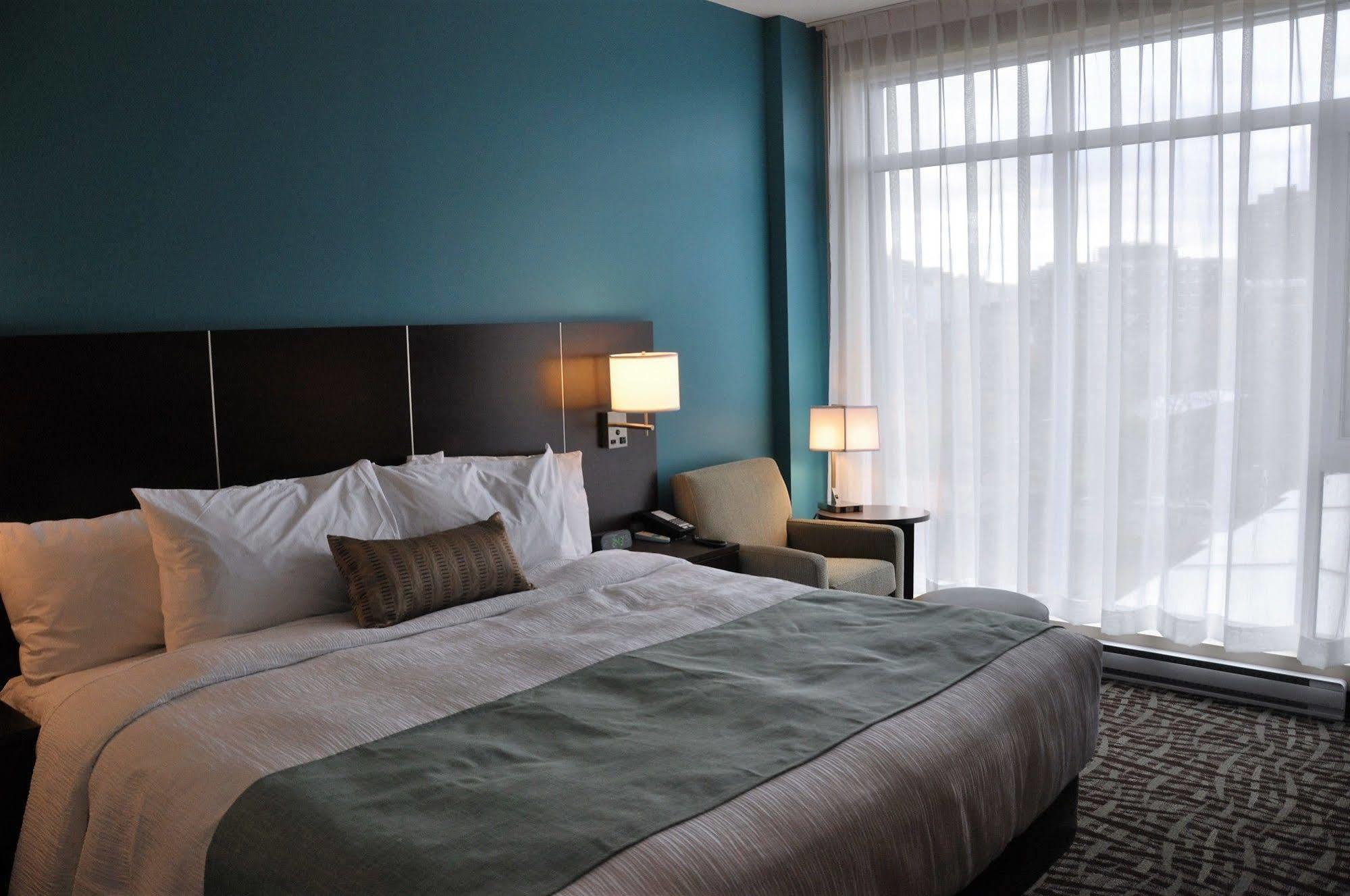 Best Western Plus Hotel Montreal Montreal
