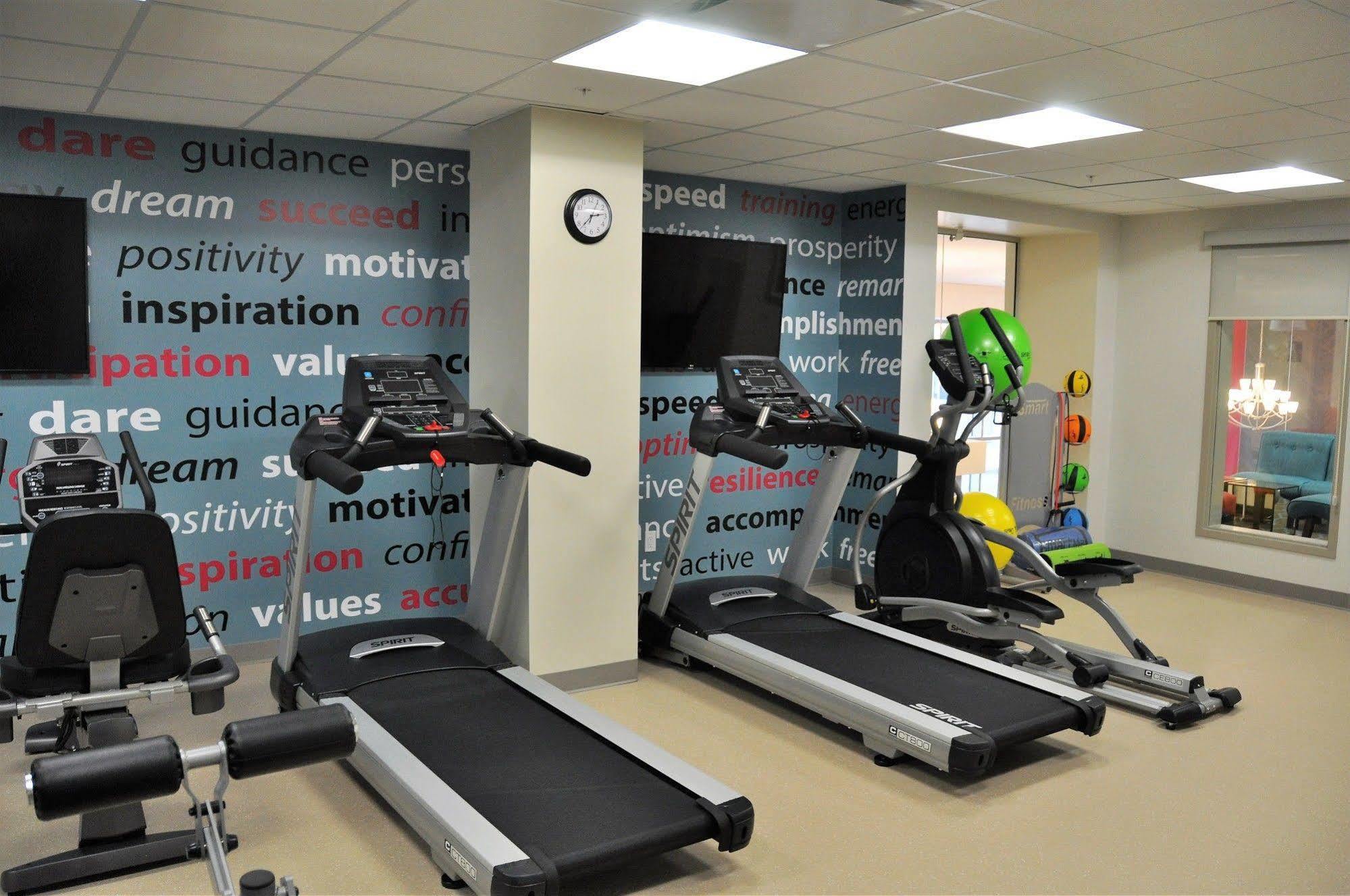 Best Western Plus Hotel Montreal Hotel 4*