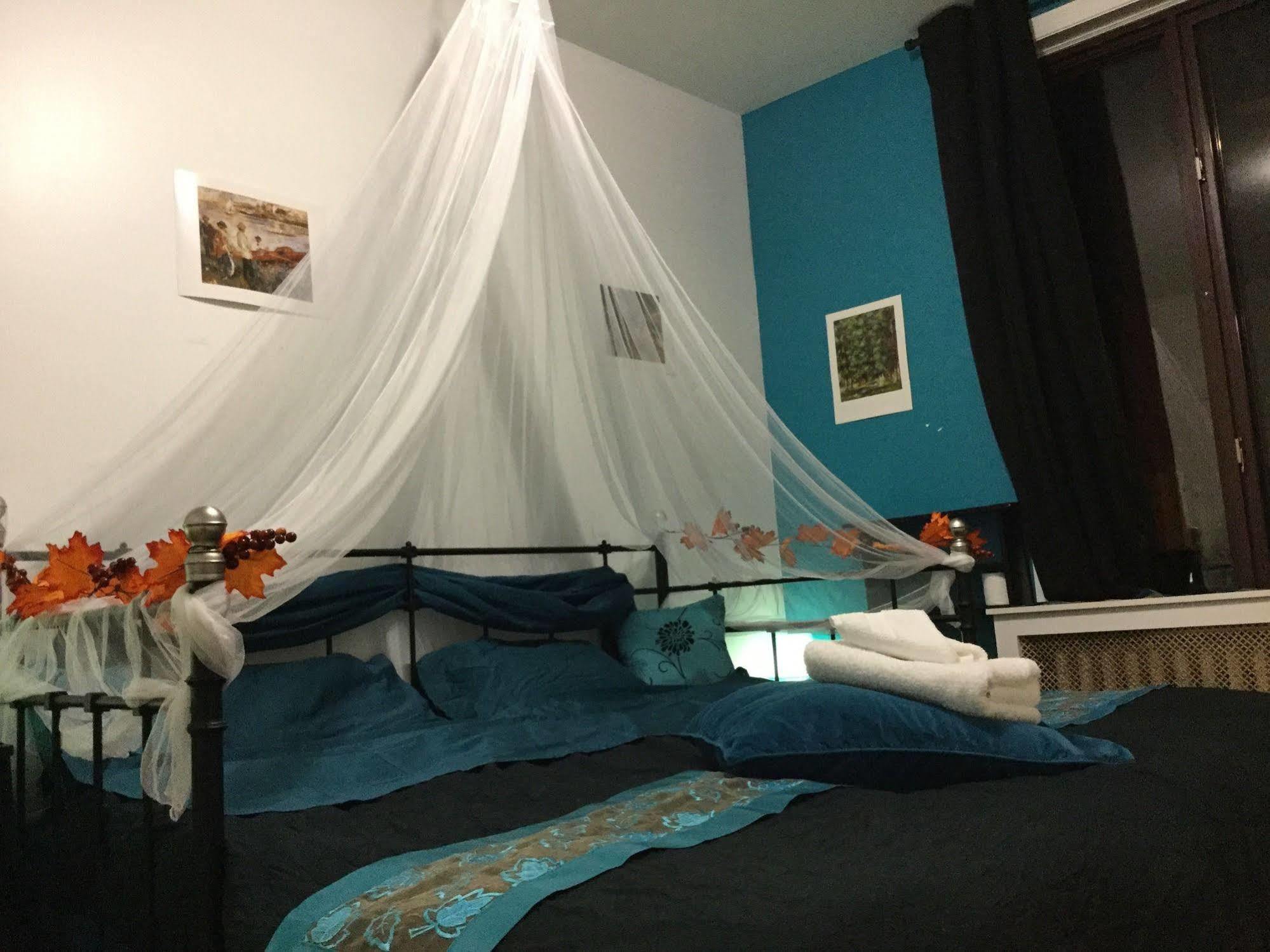 Reboot Hotel