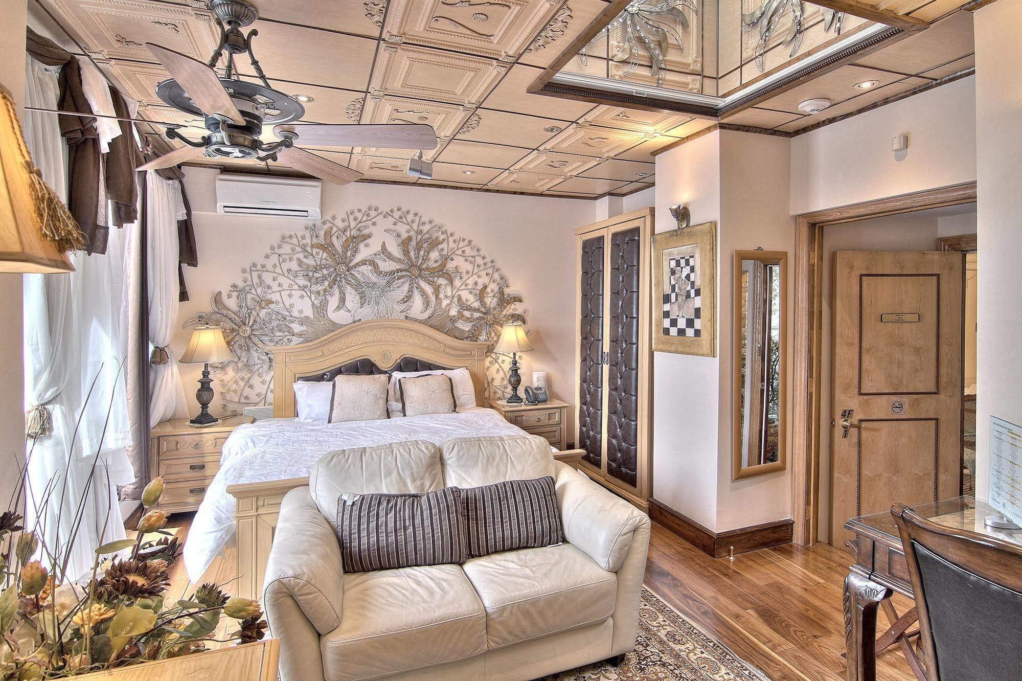 Hotel Chateau Saint-marc Montreal