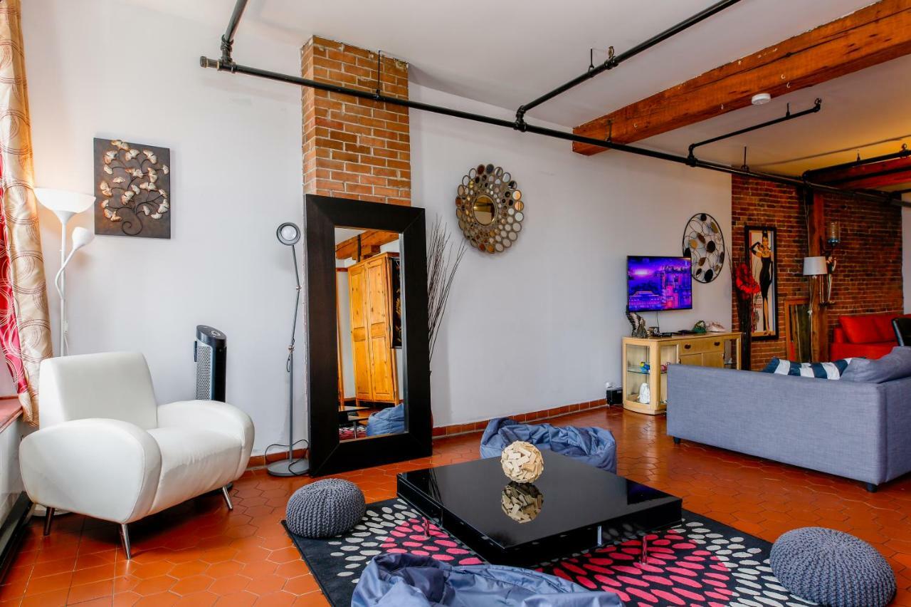 Fantastic Loft In Old Montreal Apartment *