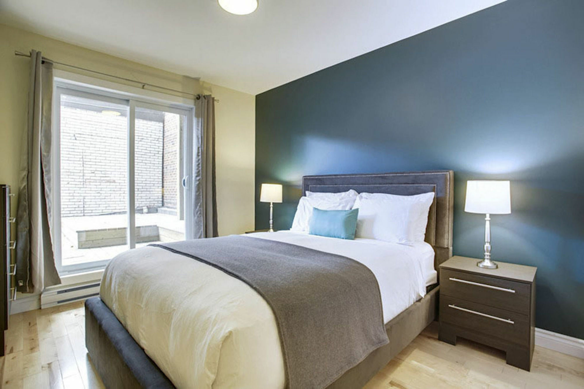 Apartment Smart 1br In The Village By Sonder Montreal