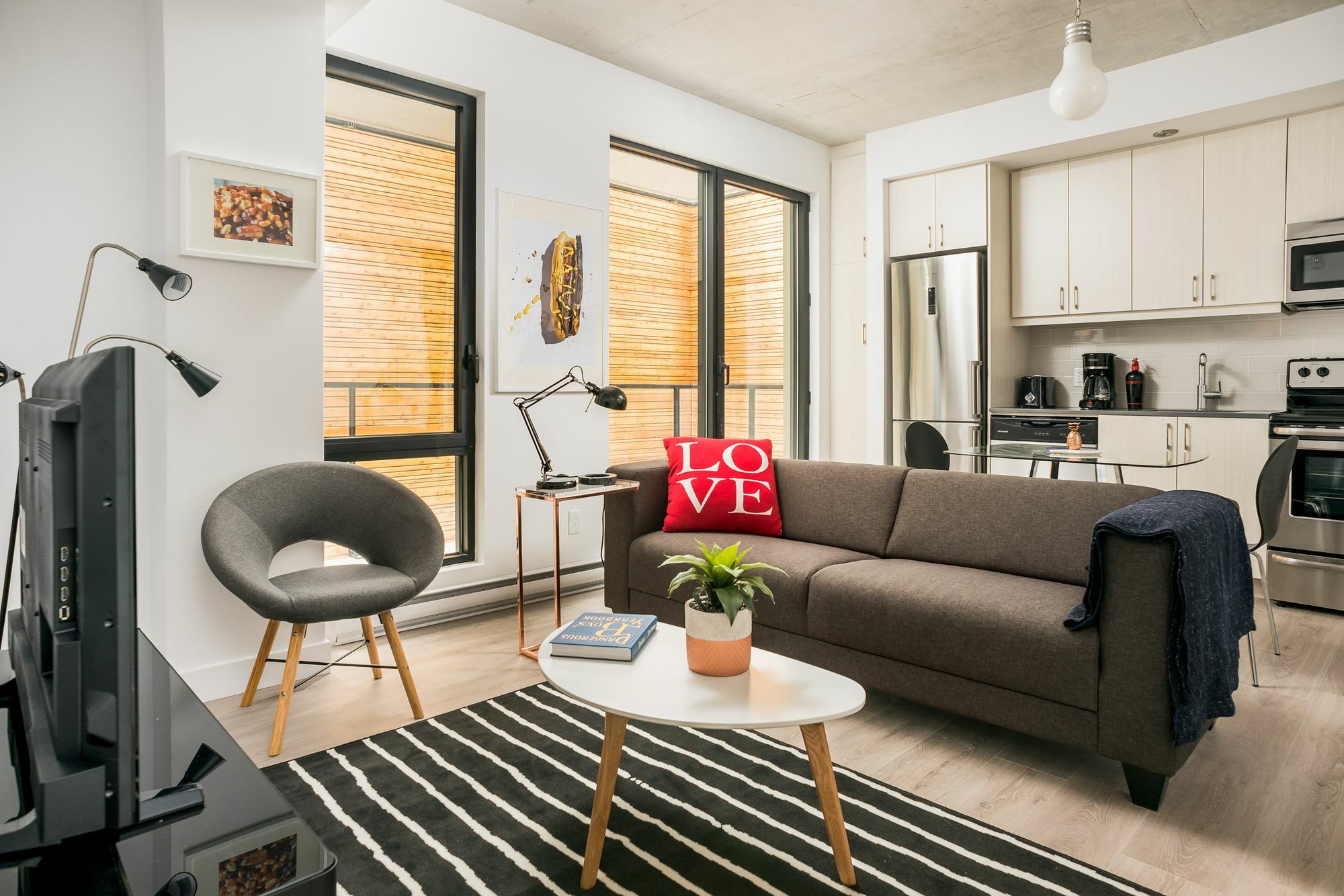 Apartment Posh In Old By Sonder