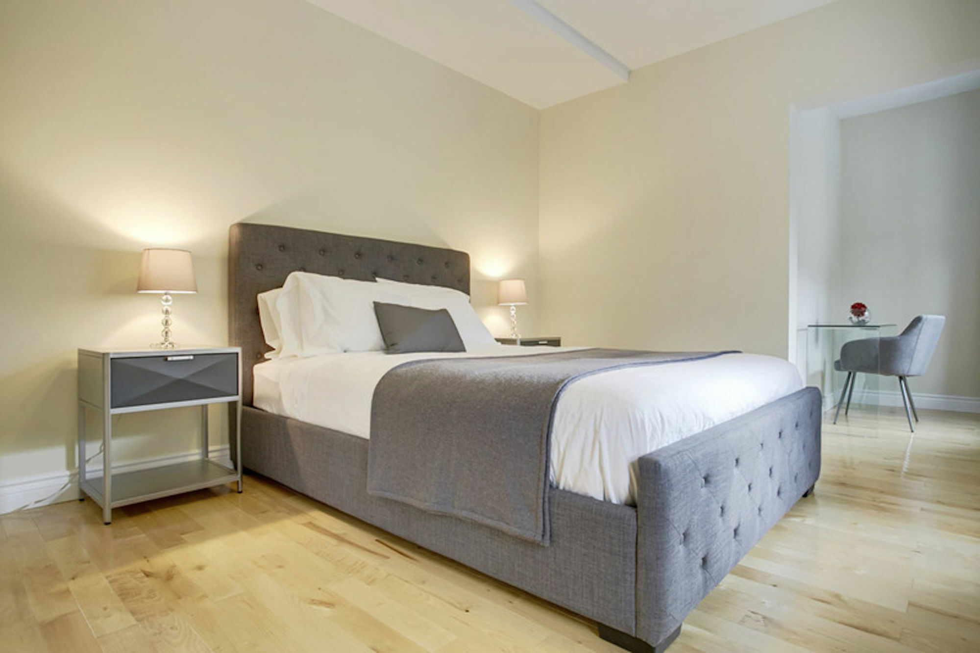 Apartment Lively 1br In The Village By Sonder Montreal