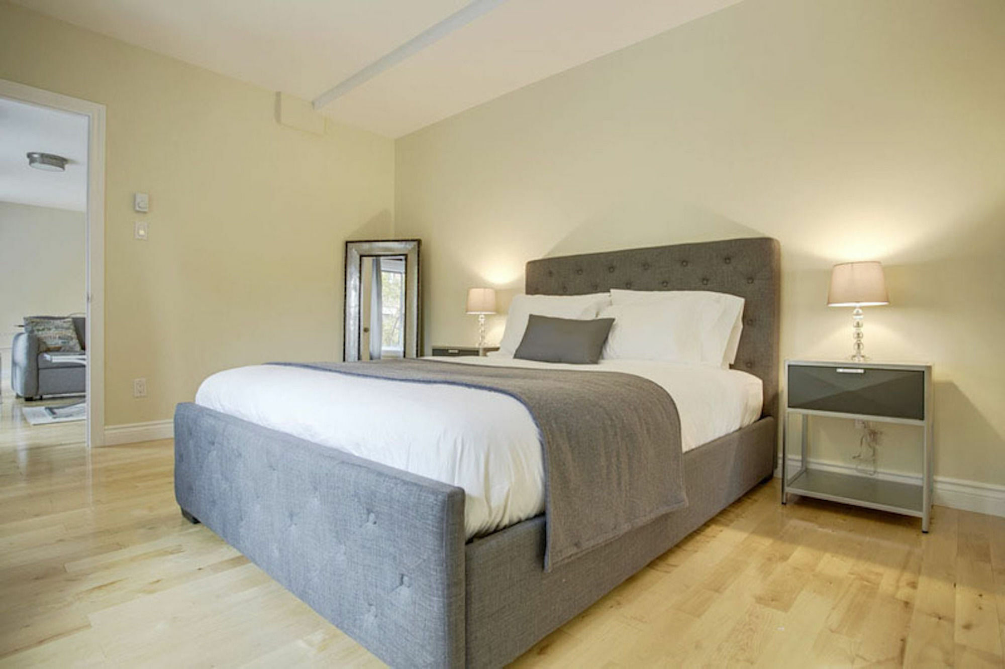 Lively 1br In The Village By Sonder Apartment Montreal