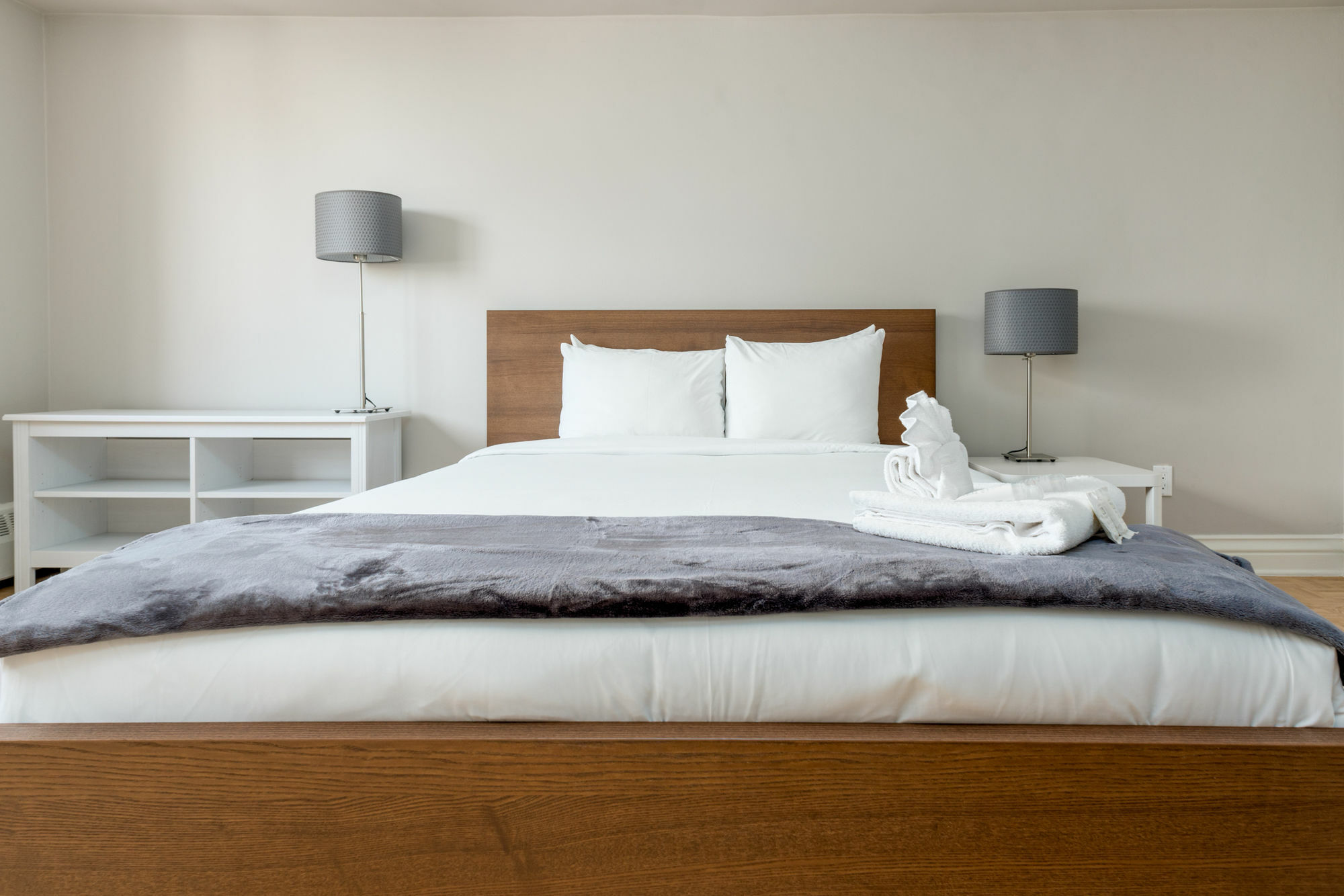 Contemporary 2br In Downtown Mtl By Sonder Apartment *