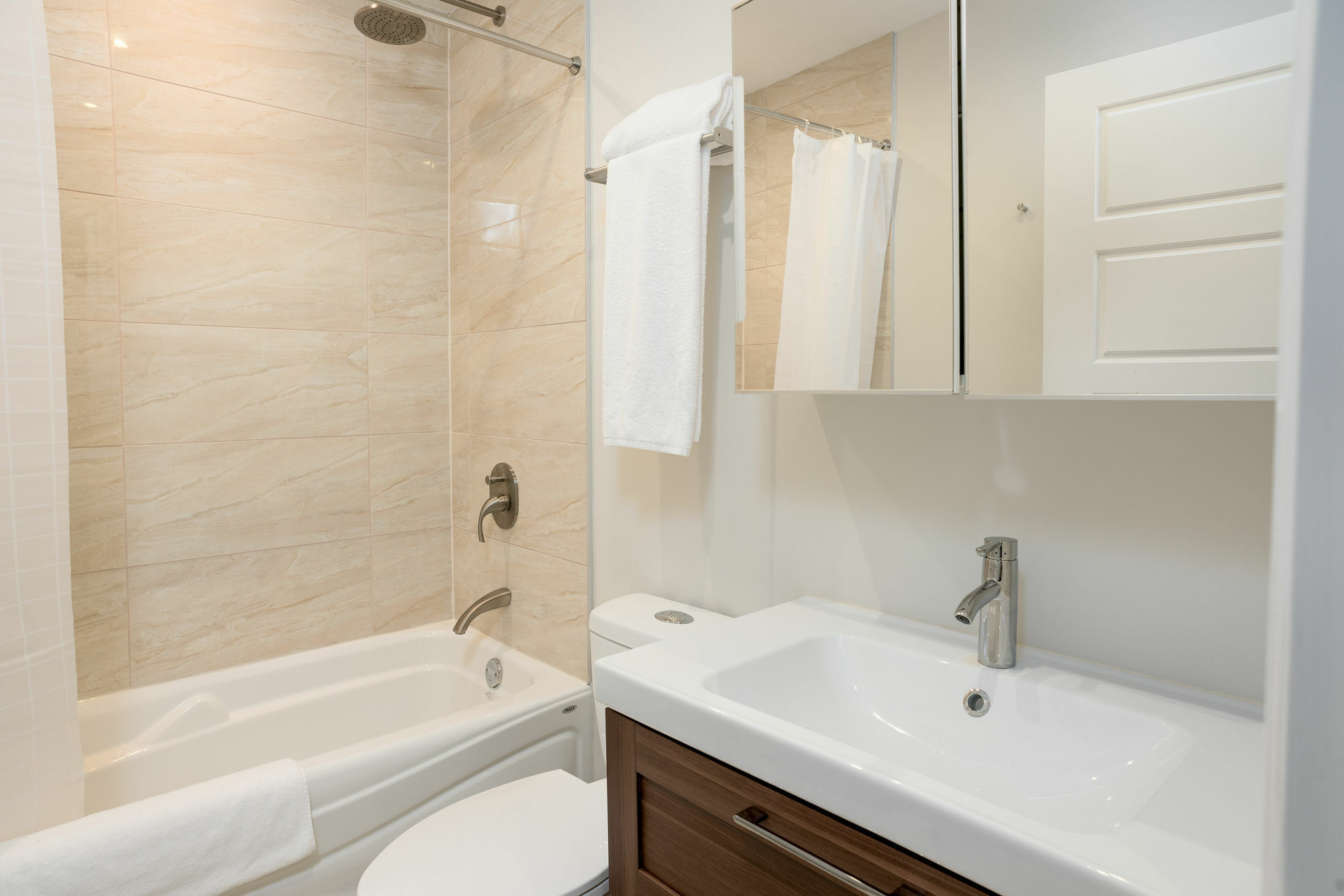 Classic 4br In Milton Park By Sonder Apartment Montreal