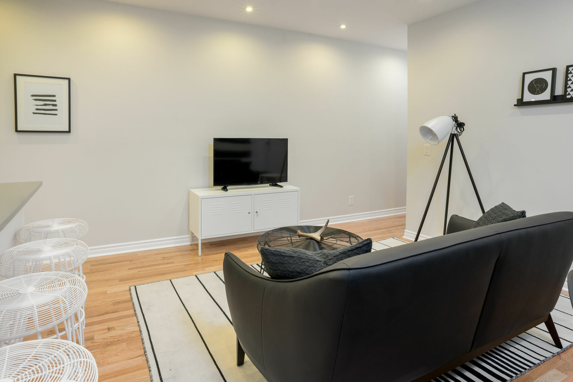 Classic 4br In Milton Park By Sonder * Montreal