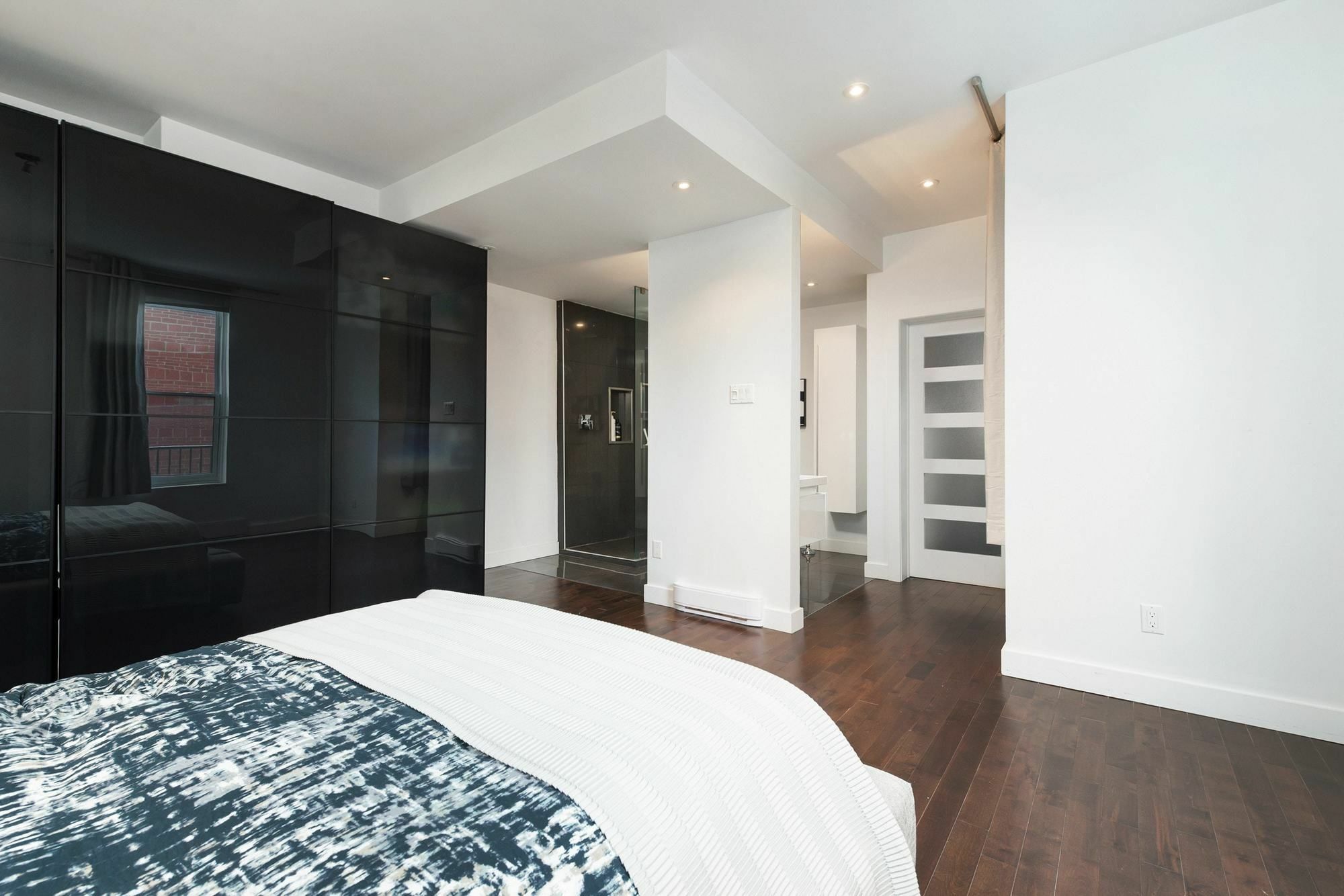 Brilliant 3br In Plateau Apartment *