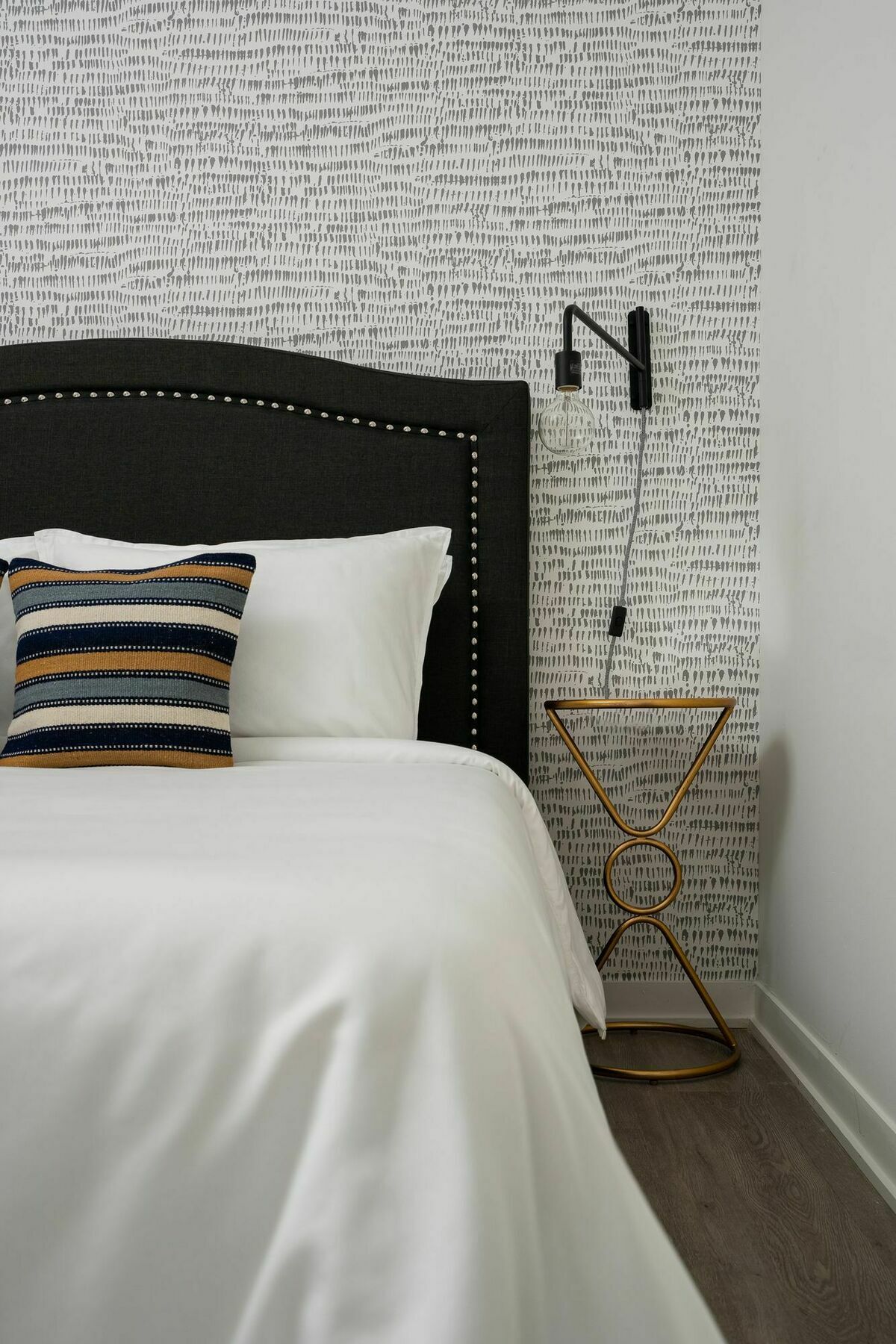 Apartment Lovely In Quartier Des Spectacles By Sonder *