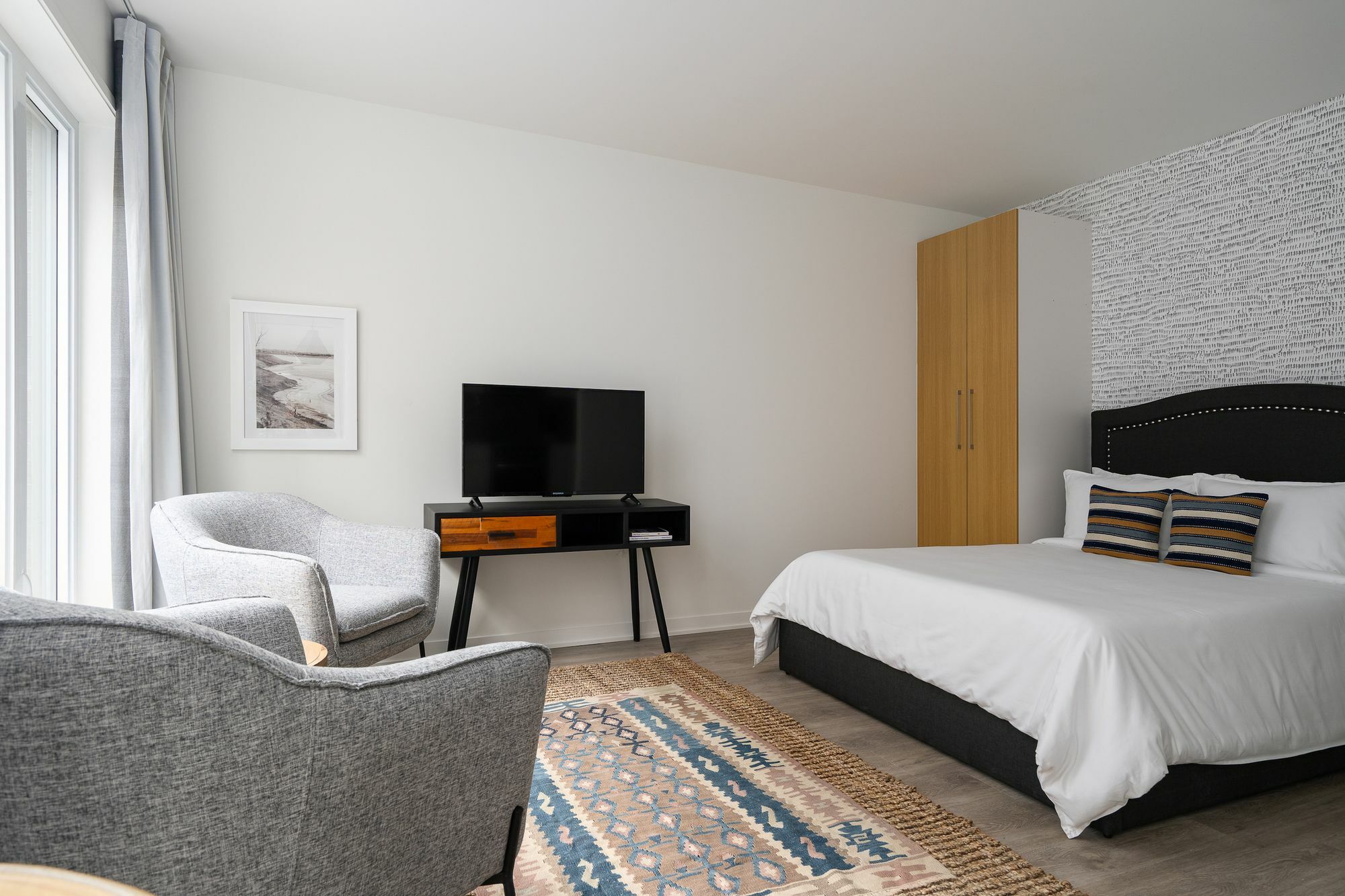 Apartment Lovely In Quartier Des Spectacles By Sonder