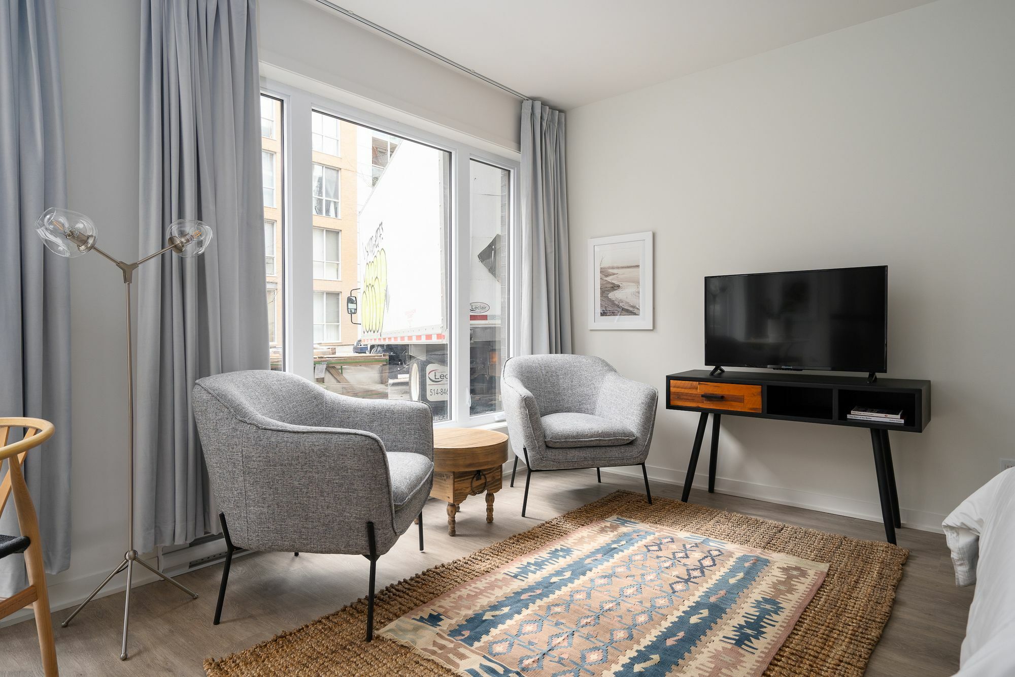 Apartment Lovely In Quartier Des Spectacles By Sonder *