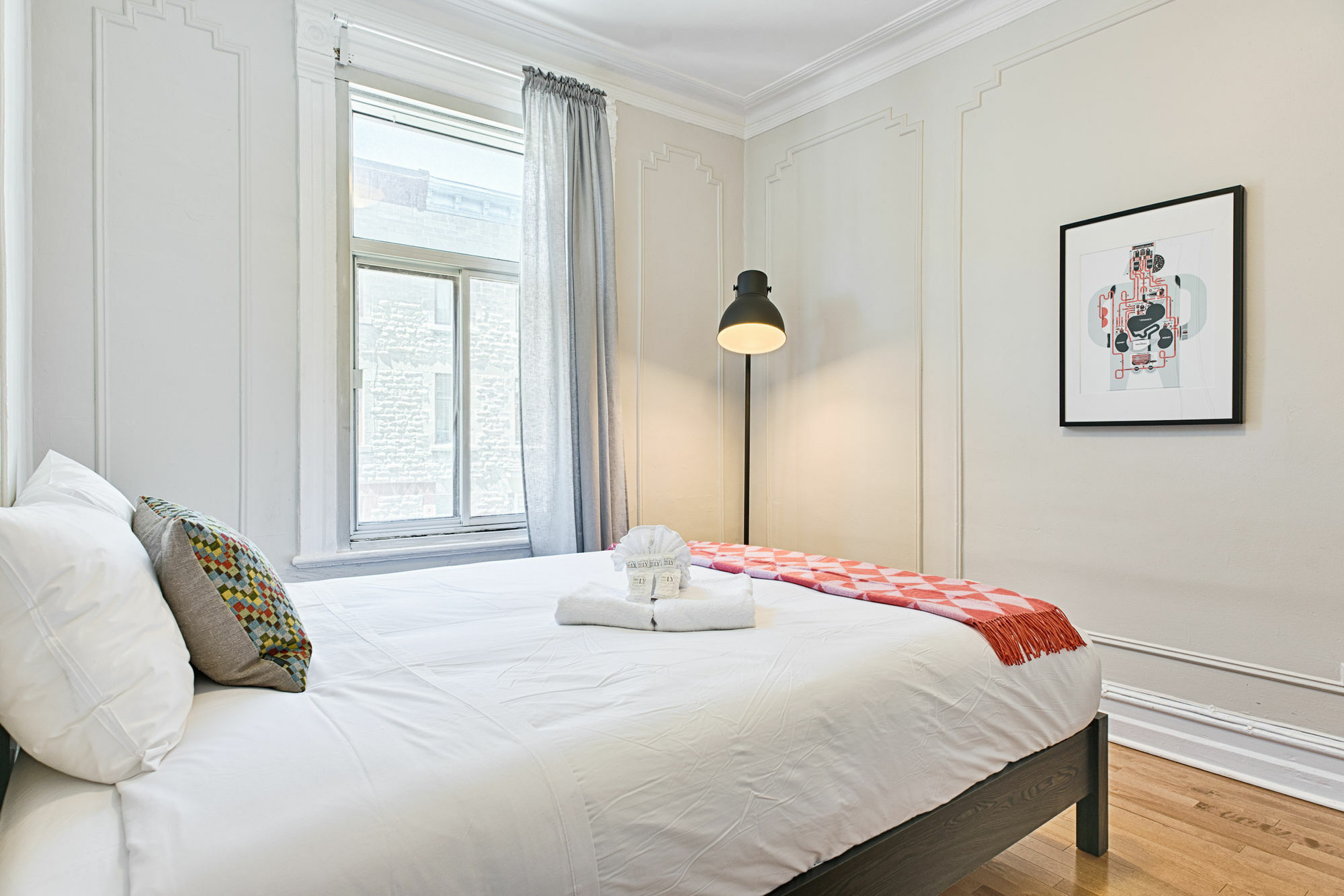 Hip 4br In Plateau By Sonder Montreal