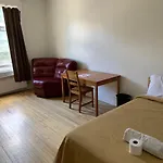 Bedroom In Shared Apartment