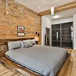 Charming & Contemporary Old Montreal Suites