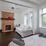Maison Taki