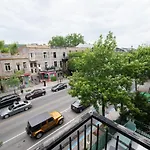 Montreal Styled 2 Bedroom Apartment On St-Denis Street