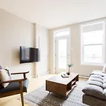 Trendy Little Italy 3 Bedroom Condo By Den Stays