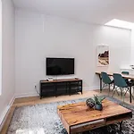 Cool And Clean Flat By Atwater Market By Den Stays