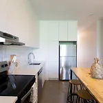 Huge & Swanky Apartment By Atwater Market By Den Stays