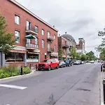 2 Bedroom Luxury In The Mile End By Den Stays