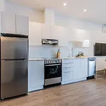 Brand New And Perfectly Located Flat In Le Plateau By Den Stays