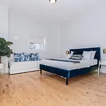 Welcoming And Homey Unit Near Mount Royal By Denstays