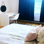 Modern Condo Downtown Montreal