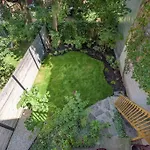 Sunny Getaway In Heart Of Montreal