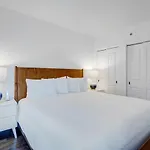 Le Mille Neuf Furnished Apartments