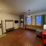 Full Kitchen / Metro Atwater / High Speed Internet
