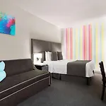 Travelodge By Wyndham Montreal Centre