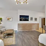 Le Sand & Stone Hotel