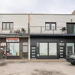 3Br City Escape In Stylish Apartment At Anjou