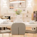 Newly Renovated 2Br Apt In Westmount De Storebror