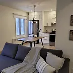 Free Parking, Beautiful 4 1/2- 2 Bedroom Apartment