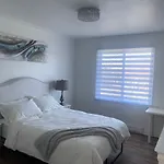 Fully Renovated Appartement With Free Parking