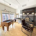 Vibrant 5-Bed Apartment 5Mins To Jarry Metro