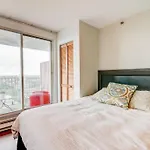 Beautiful Studio With View Of The City!