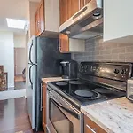 Apartment Et Studio Montreal