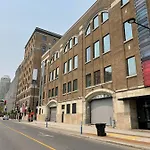 2 Bedrooms In A Heart Of Downtown Montreal