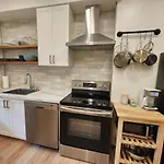Elegant Two Bedroom With Office In Montreal