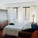 Stylish Montreal Apartment: Comfortable Stay In The Golden Square Mile