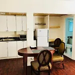 Stylish Montreal Apartment: Comfortable Stay In The Golden Square Mile